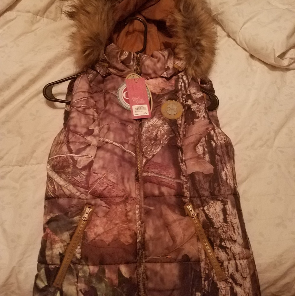 Girls with guns insulated vest